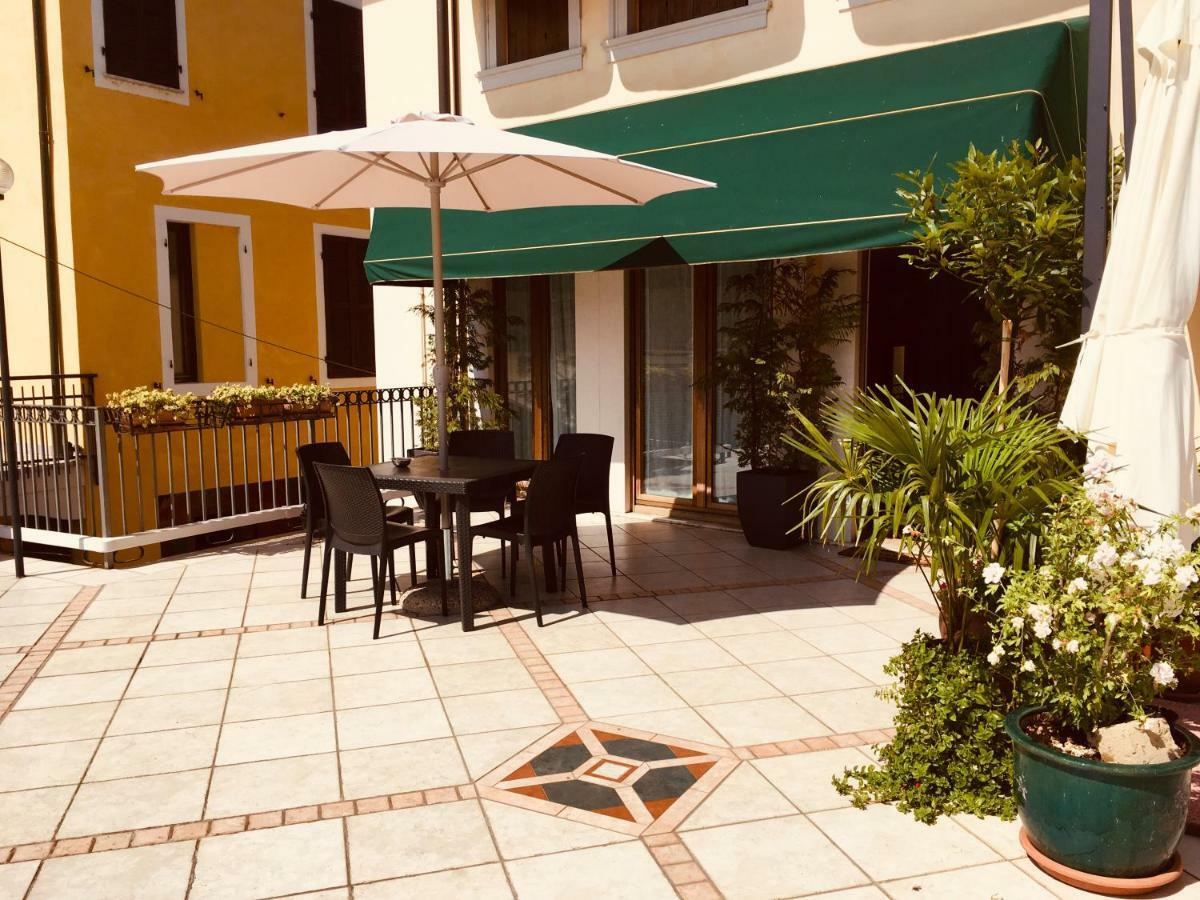 Ferienwohnung Casa Elisabetta Peschiera del Garda Exterior foto